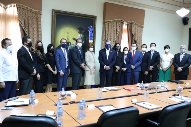 Jóvenes empresarios ponen a disposición del gobiernos herramientas para la recuperación socioeconómica del país