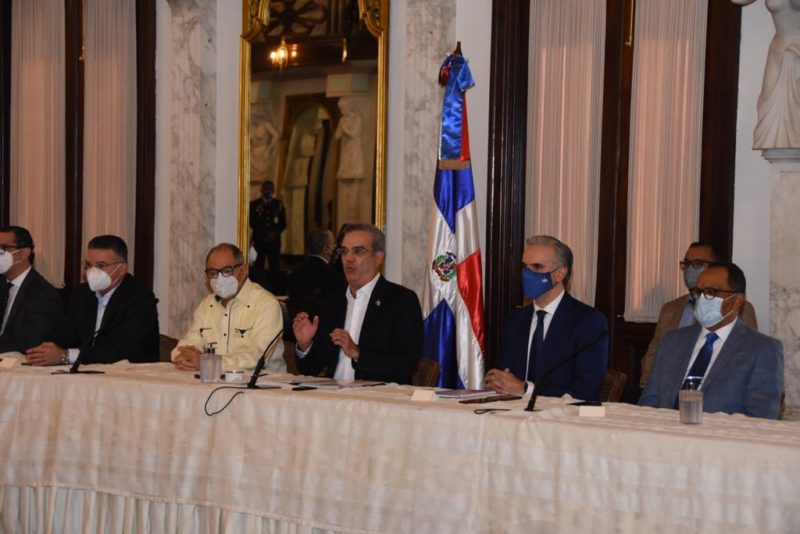 Gobierno creará fondo “El Cambio en Navidad” como una colaboración a empleados suspendidos inscritos en FASE 1. 