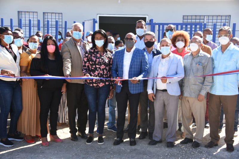 Comisión Presidencial de Desarrollo Provincial inaugura dos iglesias y centro comunal en Tierra Nueva de Jimaní