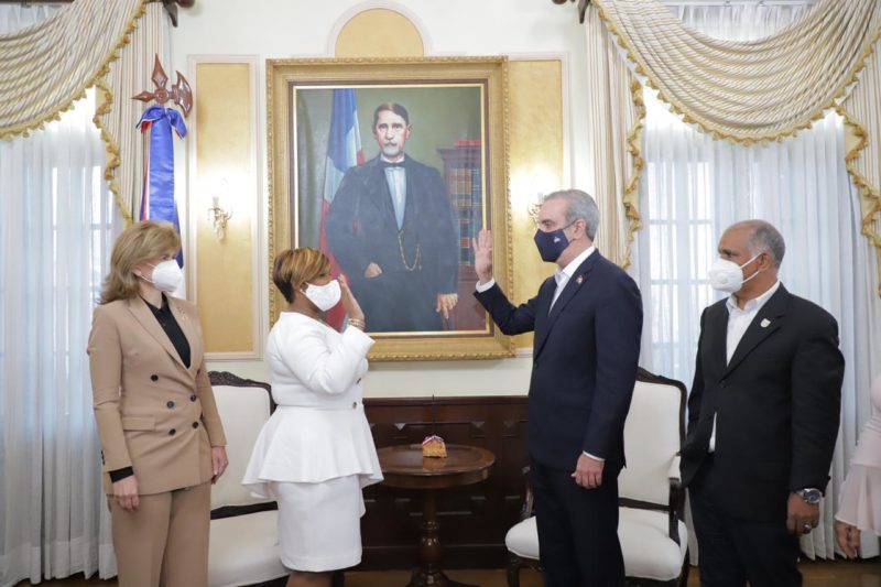 Tesorería Nacional desembolsó en el día de hoy  RD$2,311.50 millones de pesos correspondientes a la regalía pascual del programa Fase I.