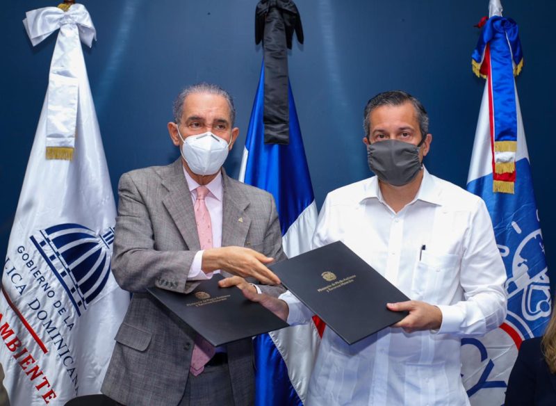 MESCYT y Medio Ambiente acuerdan desarrollar programa de investigación científica y tecnológica ambiental