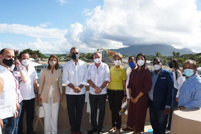 Presidente visita OCEAN WORLD Puerto Plata