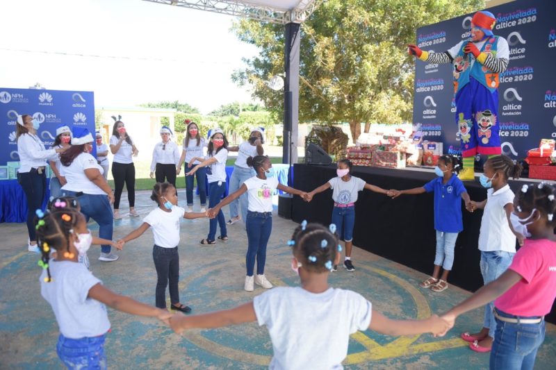 Fundación Altice celebra velada navideña con niños y niñas del Hogar  Nuestros Pequeños Hermanos