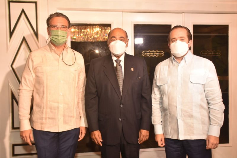 Libro recoge las reflexiones jurídicas de dos décadas de un magistrado del Tribunal Constitucional