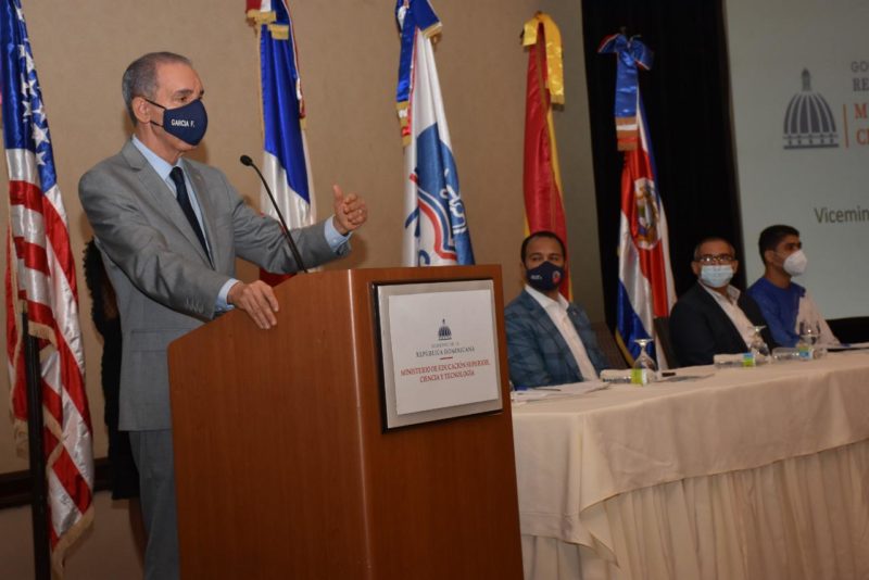 MESCYT y las IES analizan impacto de las competencias en la internacionalización del sistema