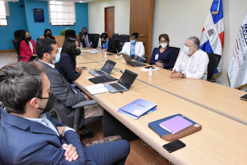 AFD presenta conclusiones de misión para fortalecer capacidades del Gobierno en salud y protección social