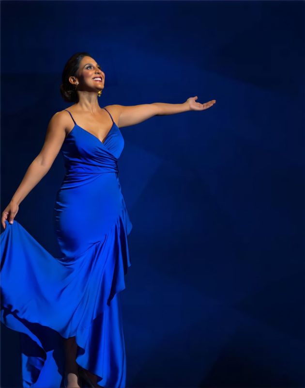 Nathalie Peña-Comas presentará especial de Año Nuevo por el canal 4RD