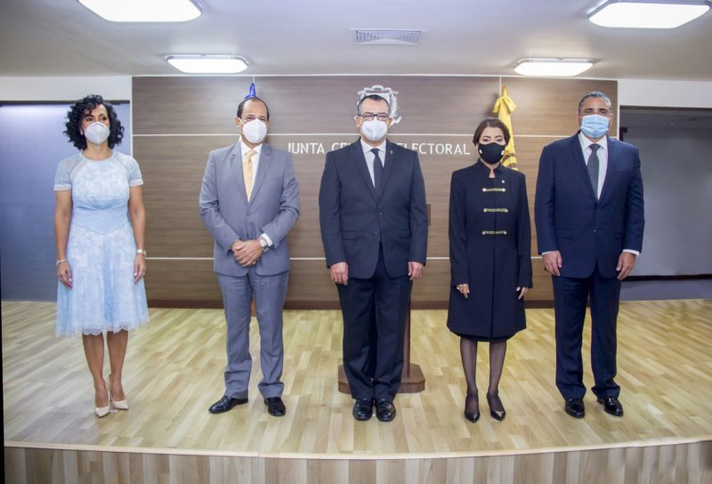 Comisión JCE envía misión a EEUU para profundizar  investigación en uso de fondos de voto en el exterior