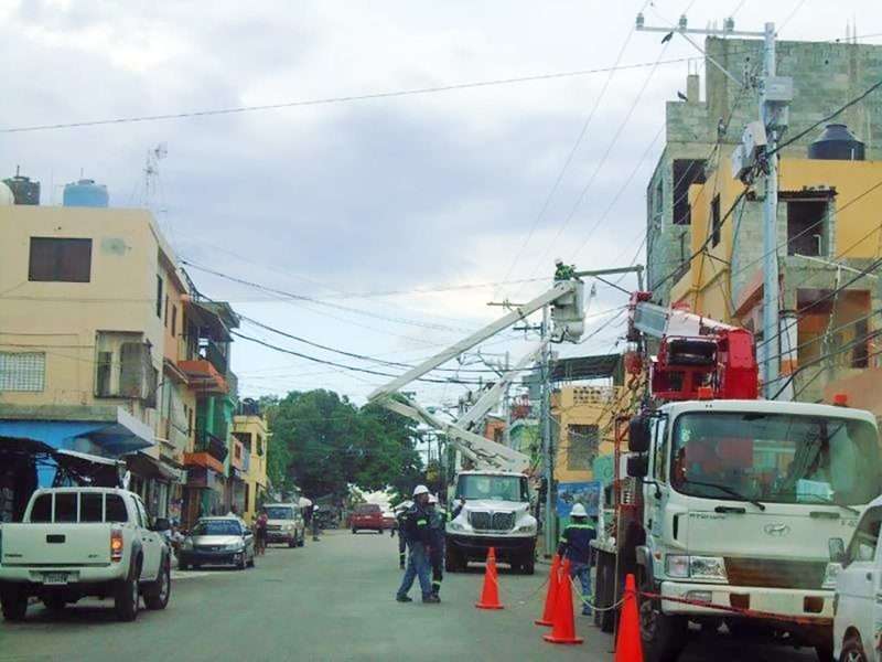 EDE Este mejora servicio de sectores del DN con trabajos de rehabilitación de redes