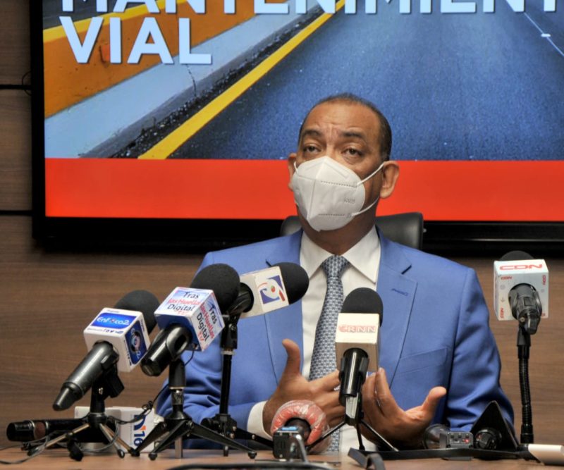 Obras Públicas inicia programa de arreglo de calles y avenidas en 246 puntos del Gran Santo Domingo a un monto superior a los mil 500 millones