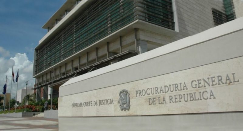 Procuraduría General revisa instrucción sobre sanciones a violadores del toque de queda y las medidas contra la COVID-19