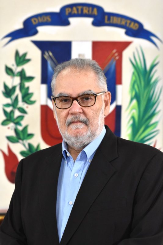 Ministro Ceara Hatton aboga por la fiscalización social del pacto fiscal