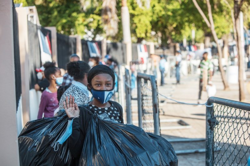 Programa Plásticos por Juguetes del ADN, recolectó 124 mil 100 botellas en su primer día.