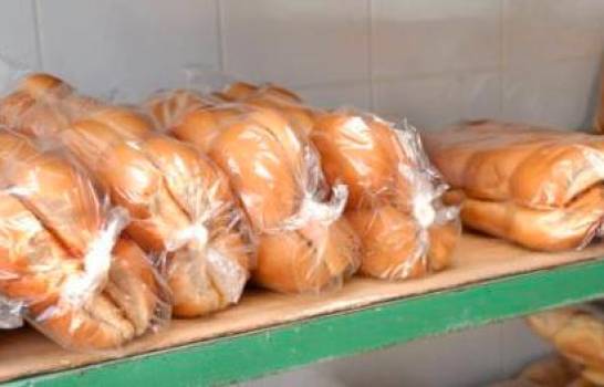 Panaderos posponen alza del pan