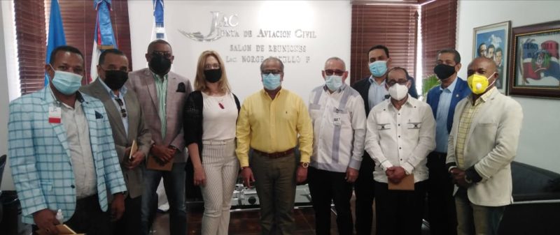 Presidente de la JAC sostiene encuentro con periodistas del CIPA 