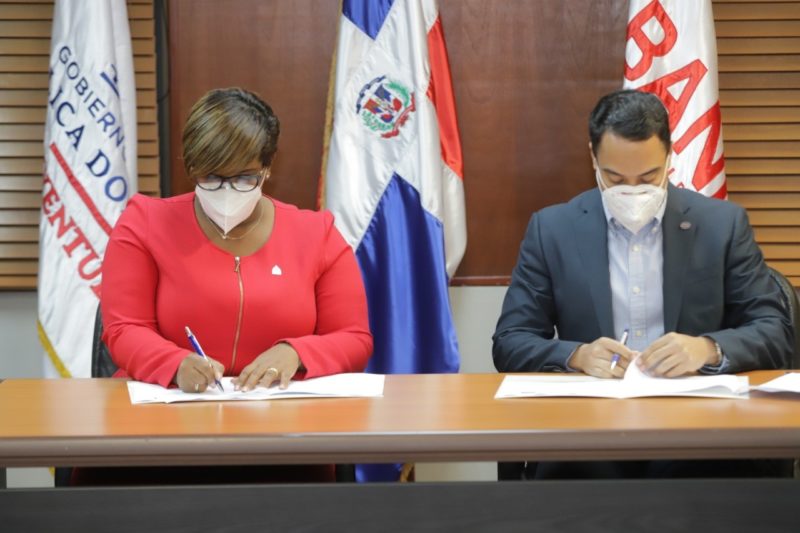 Ministerio de la Juventud y BANDEX firman acuerdo para impulsar la cultura emprendedora