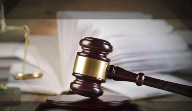 Ministerio Público arresta a tres hombres que intentaron canjear cheques falsos por cientos de miles de pesos en Villa Tapia