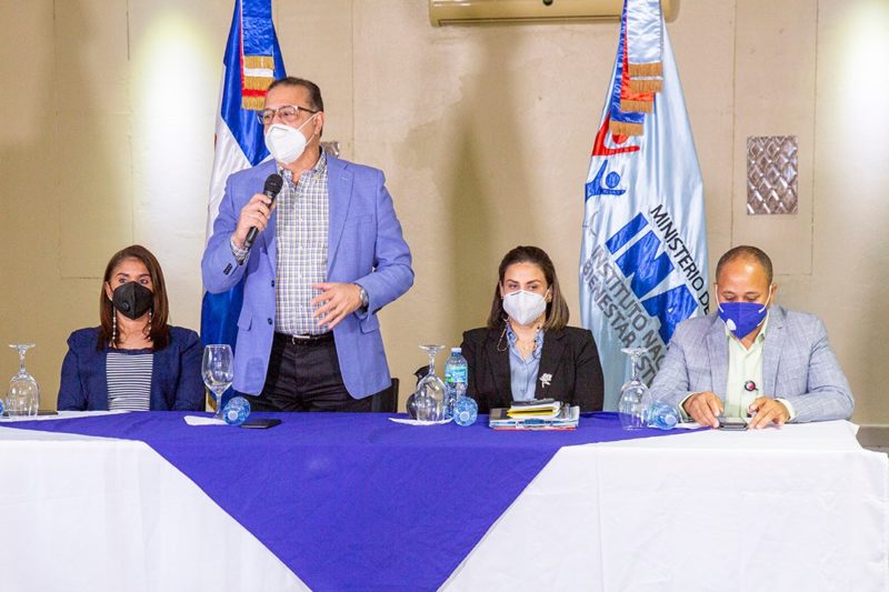 INABIE implementará módulos de salud en escuelas del sur, conforma mesa de trabajo