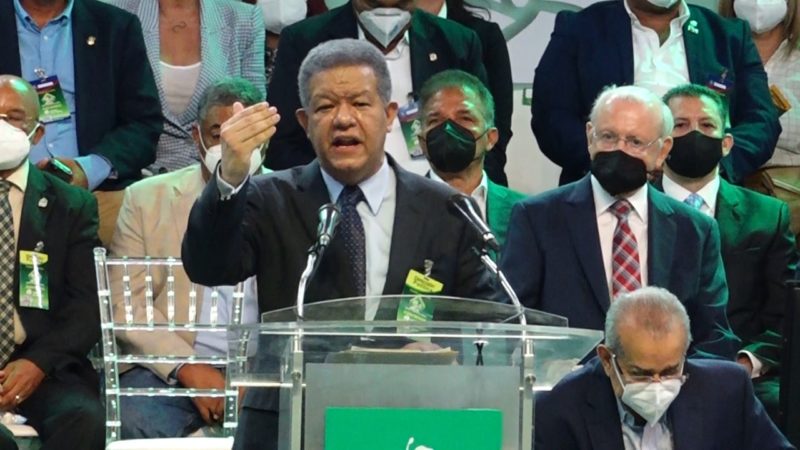 Leonel apela a consignas “Primero la Gente” y “Comer es Primero” para que gobierno no elimine programas de ayuda social