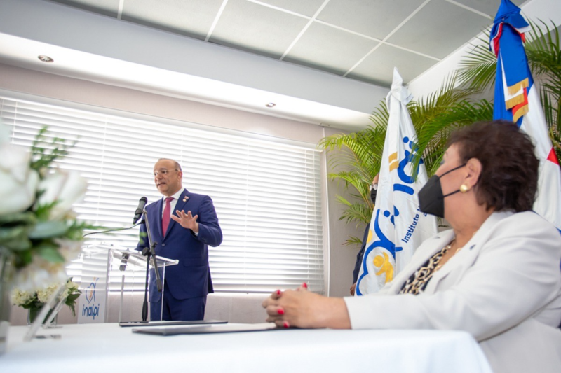 Ulises Rodriguez: Convenio entre Proindustria y el INAIPI beneficiará a hijos empleados de zonas francas 