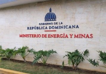Gobierno inicia licitación para dos plantas y terminal de gas en Manzanillo 
