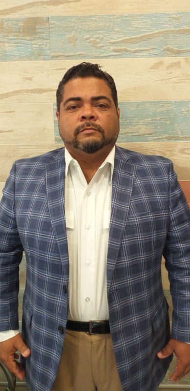 Óscar De La Renta es una Marca País y otros más también.  