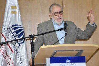 Aumenta la pobreza monetaria en 2020 por efecto de la crisis COVID-19 en República Dominicana. Las mujeres han sido especialmente afectadas