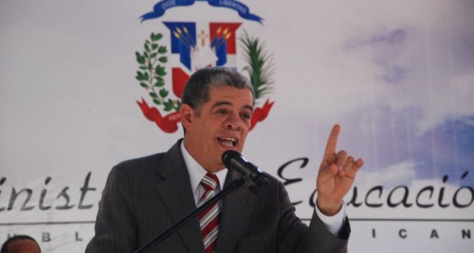 Amarante Baret a Furcal: “Dedícate a salvar el año escolar y deja la politiquería”