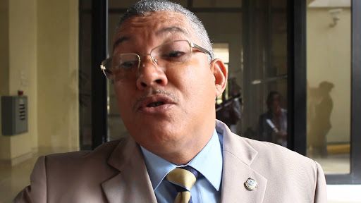 Emplazan director de la OMSA a demostrar a quién le pagó 11 millones en prestaciones; más de 1,600 cancelados esperan saldo