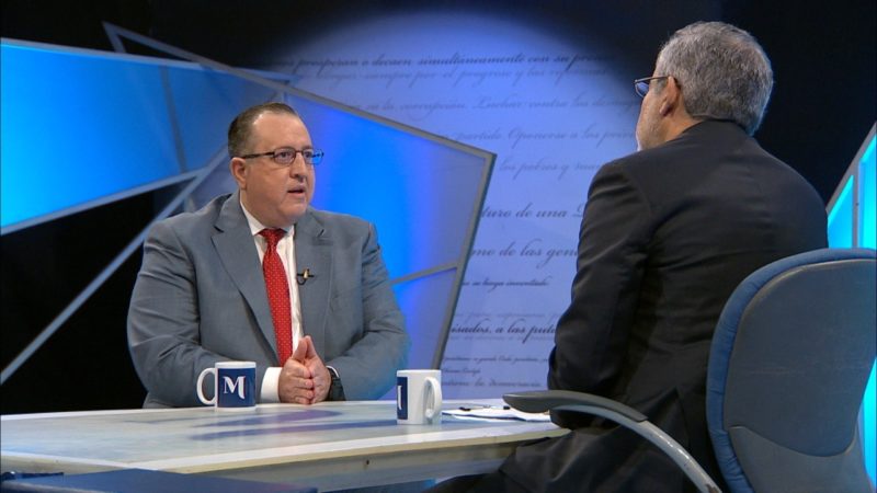 Apoya discusión del pacto fiscal