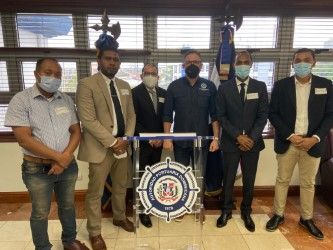 Director de Apordom se reúne con alta delegación de estudiantes de la UASD