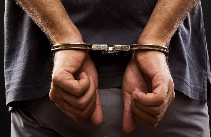 Prisión preventiva de un año para italiano implicado en lavado, evasión fiscal y reetiquetado de productos vencidos