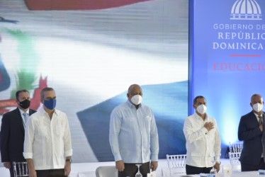 MINERD presenta más de medio millón de dispositivos tecnológicos para estudiantes