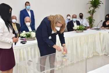 Unas 43 empresas se interesan dar mantenimiento a Punta Catalina