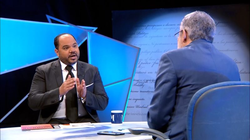 Ulloa afirma que confía en el Senado para escoger un Defensor del Pueblo independiente