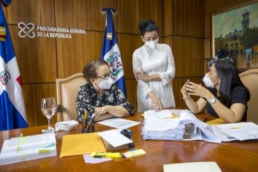 Germán Brito sostuvo una reunión de trabajo con la fiscal que lleva el caso de los esposos caídos a manos de una patrulla policial en Villa Altagracia