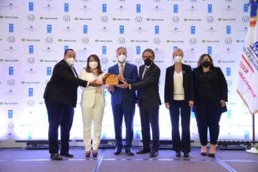 Banco Caribe recibe certificación Igualando RD por política de equidad de género