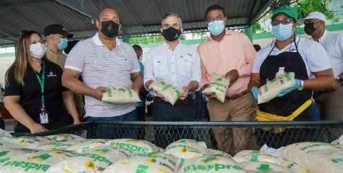 INESPRE relanza programa de Mercados de Productores en ocho provincias del país