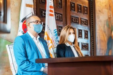 ADN y Obras Públicas firman acuerdo para mejorar infraestructura vial de la ciudad de SD