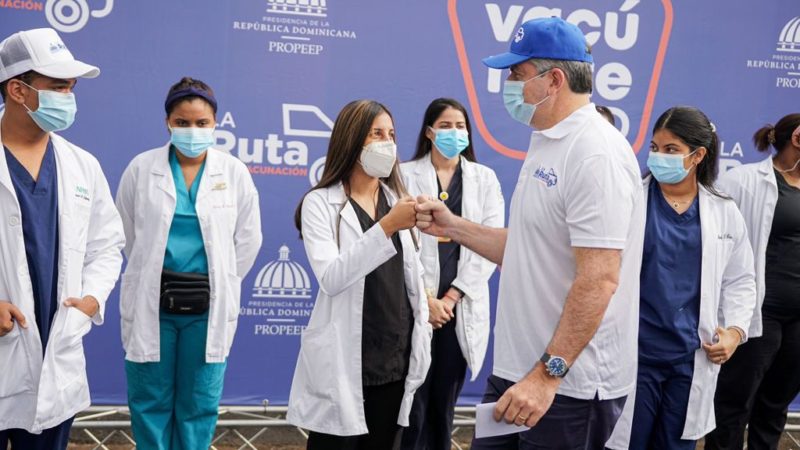 Neney Cabrera afirma la vacunación contra la Covid-19 no es una opción, sino un deber ciudadano