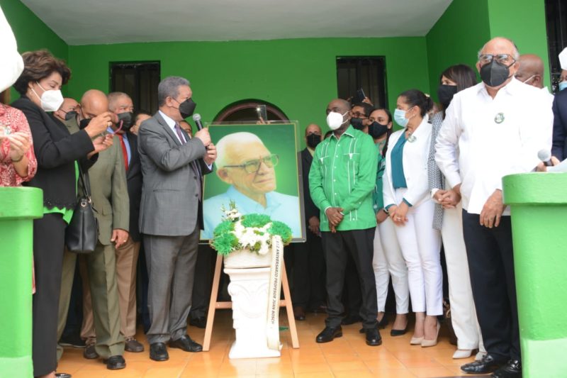 Leonel Fernández: Juan Bosch es el organizador de la Fuerza del Pueblo
