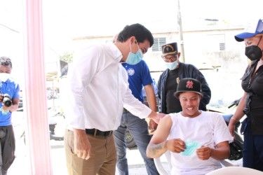 Director del INAPA encabeza amplia jornada de vacunación en Bonao, Monseñor Nouel
