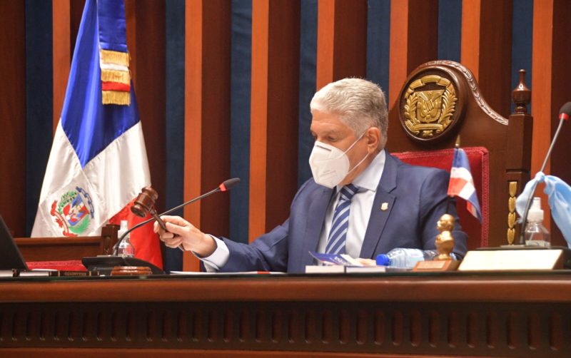 Senadores aprueban resolución que reconoce a las Escuelas Radiofónicas Santa María por sus aportes a  la sociedad durante 50 años