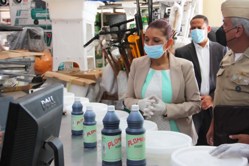 Pro Consumidor decomisa cientos productos utilizados para fabricación “ácido del diablo”