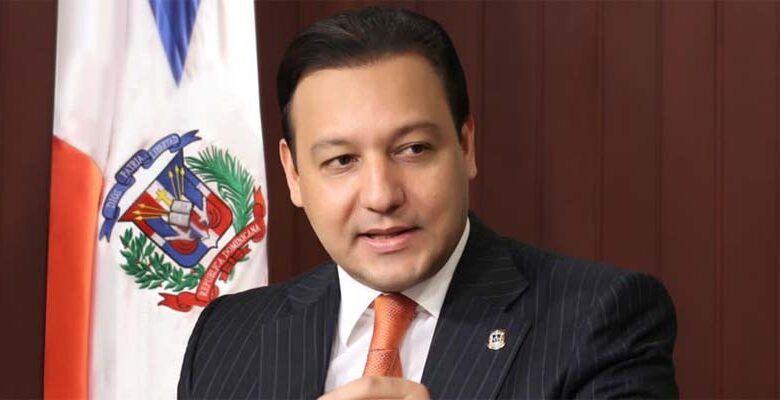 Abel Martínez felicita a Eduardo Hidalgo por contundente triunfo en la ADP