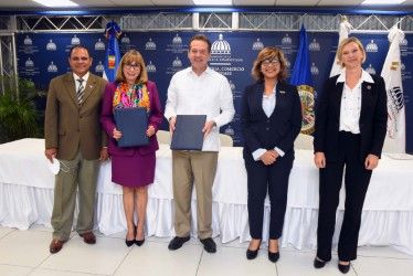 MICM, OEA y @MinEconomía firman acuerdo para apertura de cuatro nuevos centros de prototipado y transferencias tecnológicas 