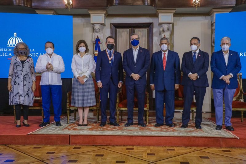 MICM gana medalla de oro en Premio Nacional a la Calidad en el sector público