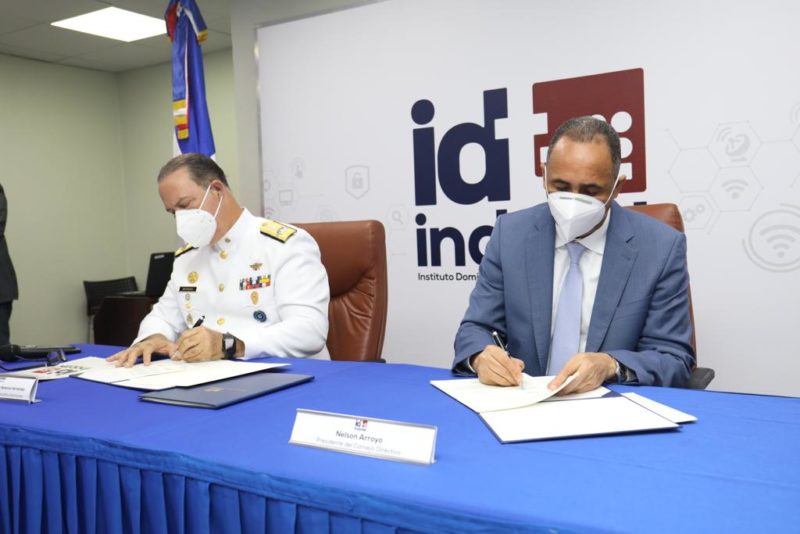Indotel y la Armada de la República Dominicana firman convenio de cooperación técnica para garantizar seguridad marítima a barcos comerciales, turísticos, recreo y pesca en mares del país 