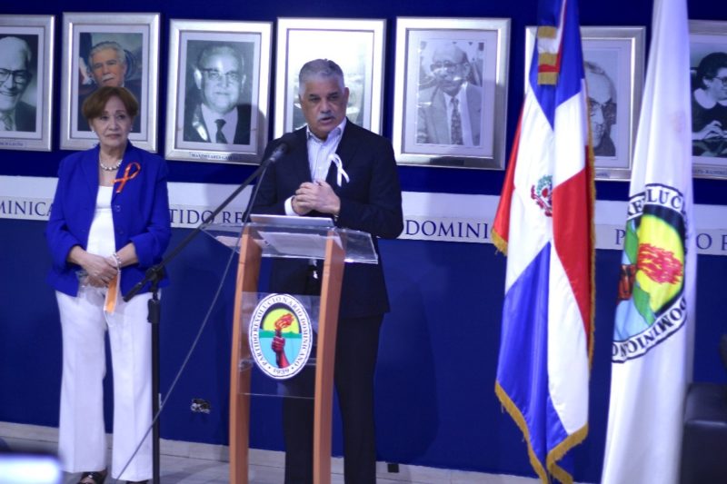 Miguel Vargas: “Debemos  desmontar cultura de violencia hacia la mujer y fomentar su inclusión social”