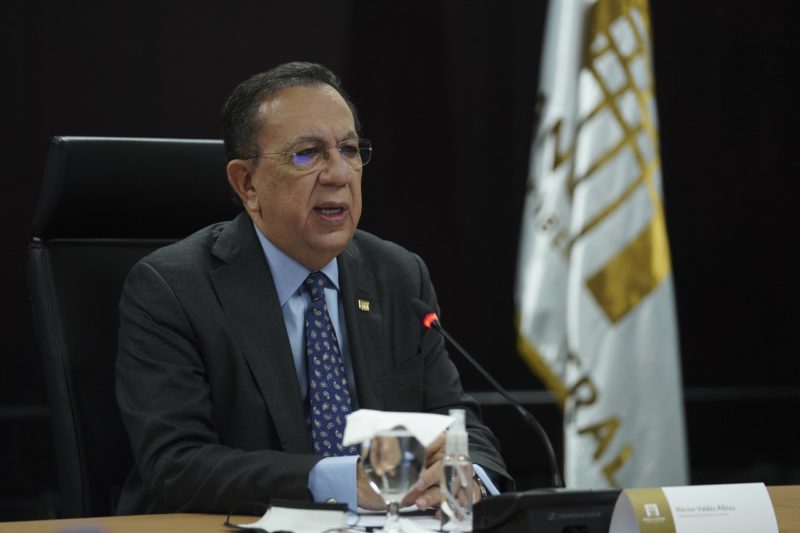 Gobernador Valdez Albizu informó que la economía dominicana  se expandió en 13.1 % en noviembre 2021